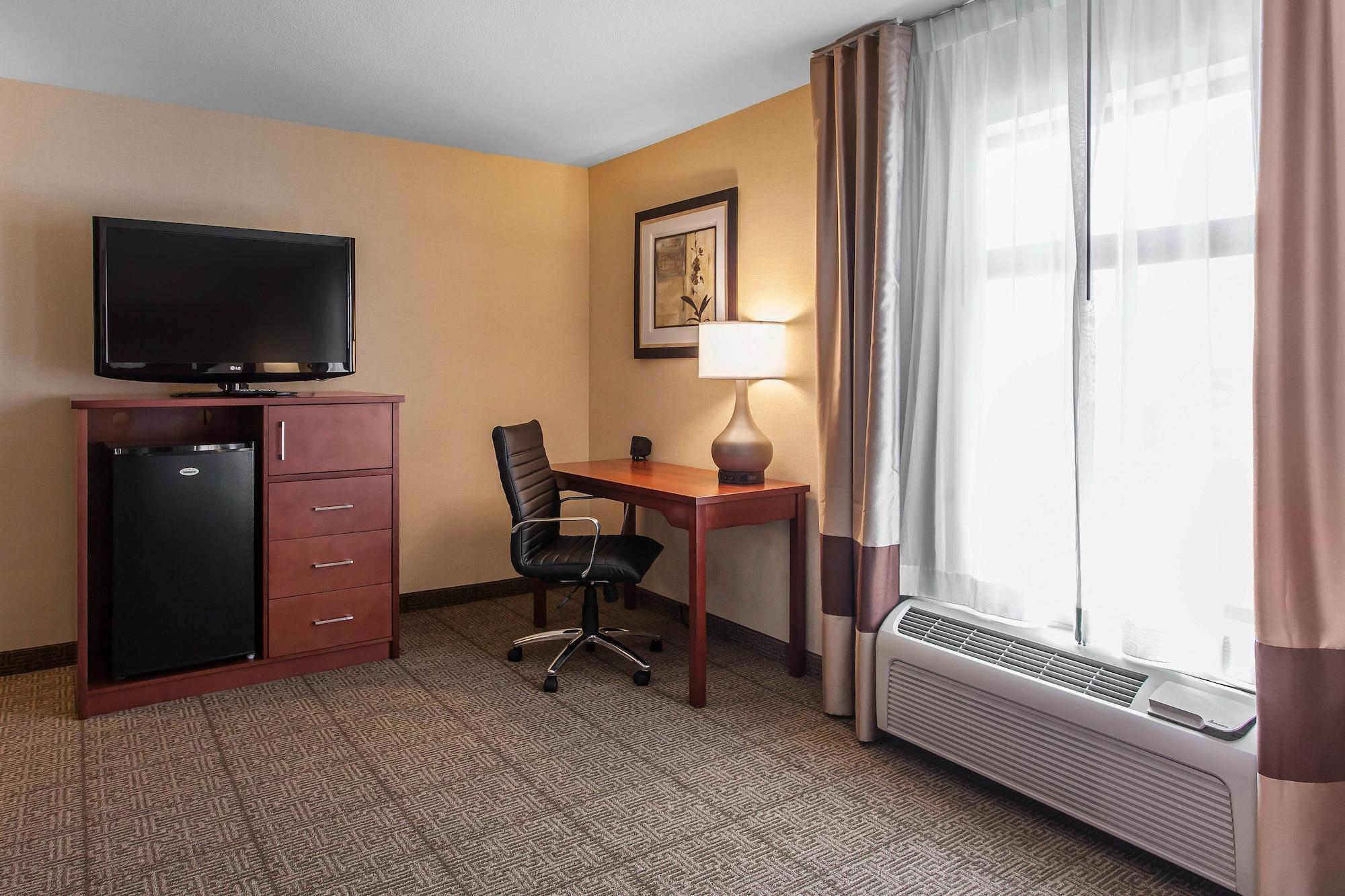 Comfort & Near Naval Air Station Hotel 3*