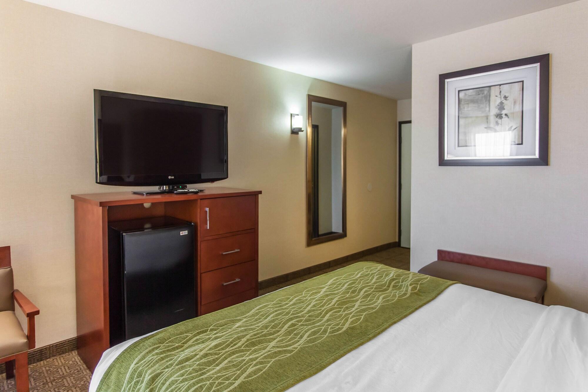 Comfort & Near Naval Air Station Fallon