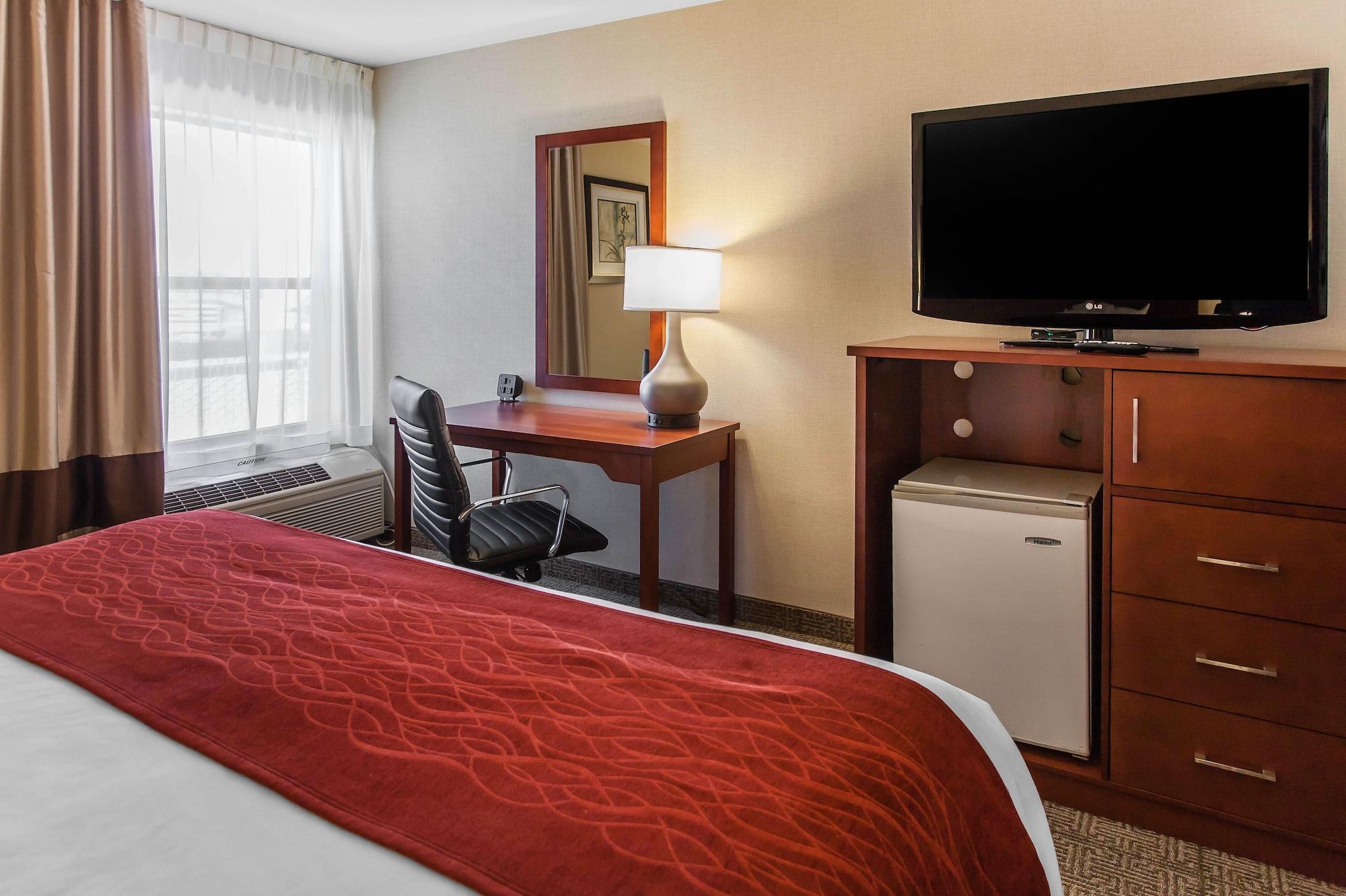 Hotel Comfort & Near Naval Air Station