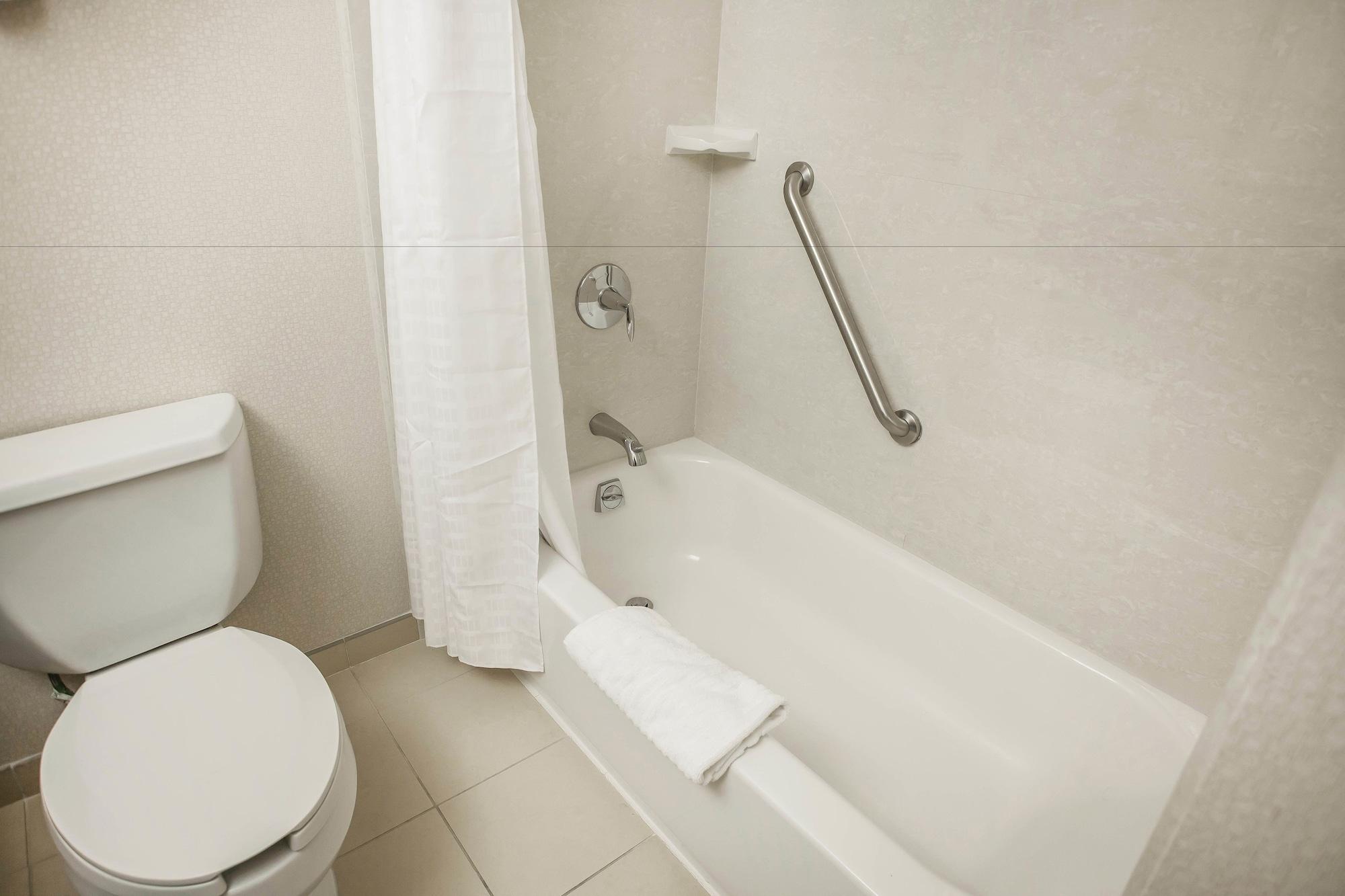 Comfort & Near Naval Air Station Hotel 3*