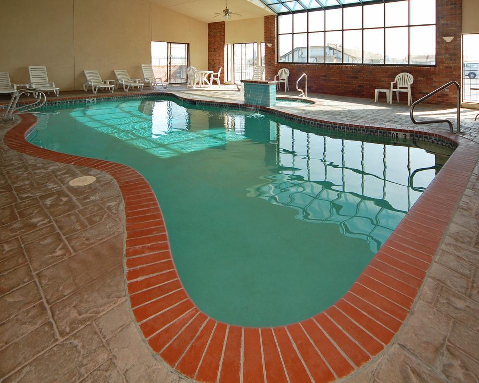Hotel Comfort & Near Naval Air Station