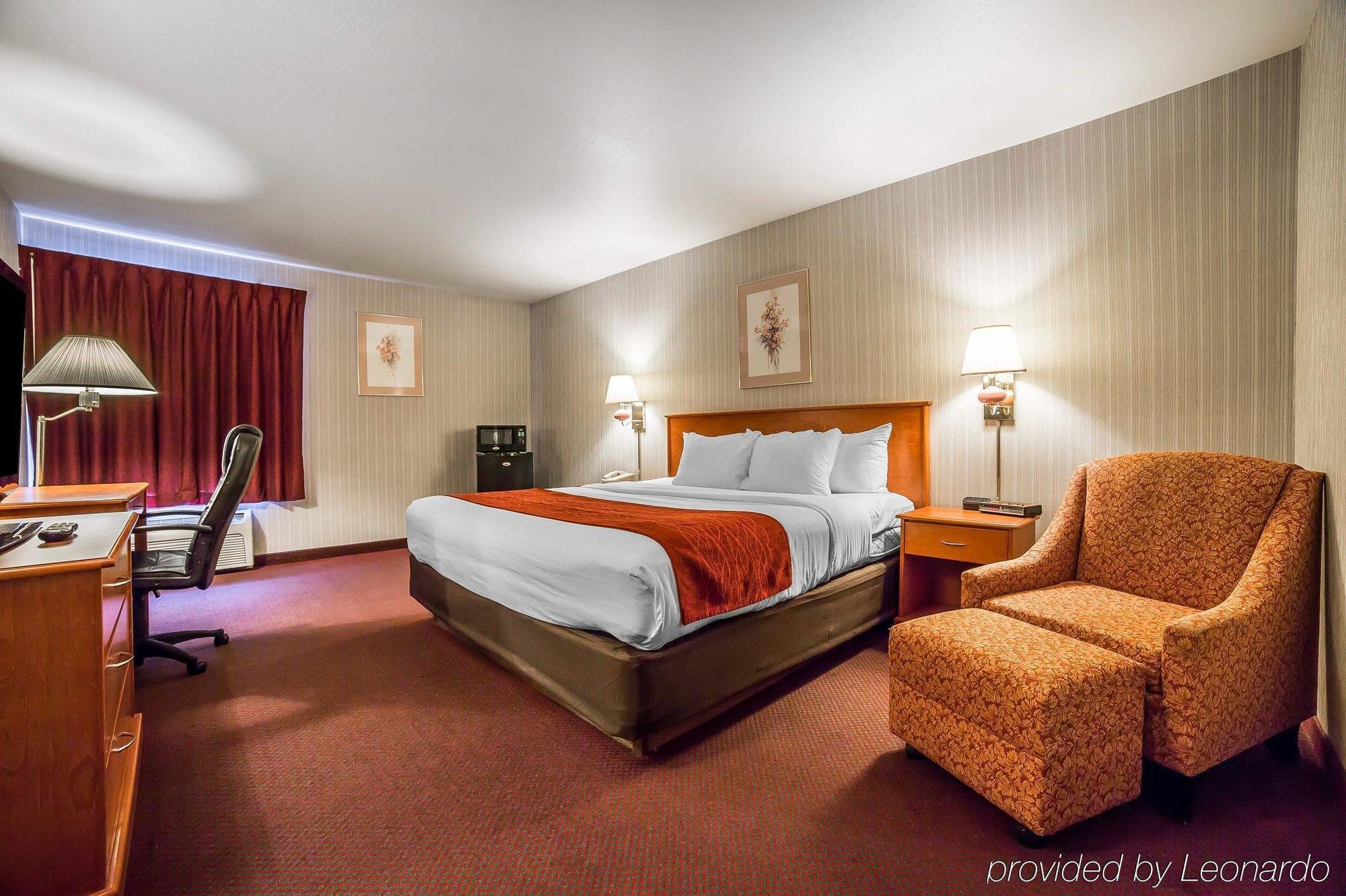 Comfort & Near Naval Air Station