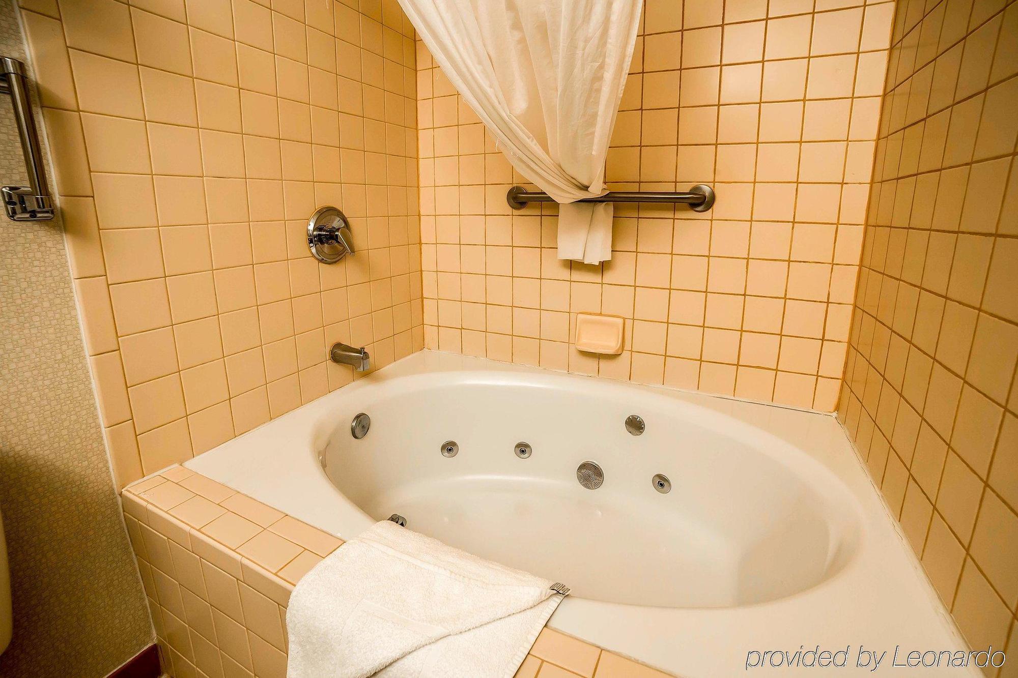 Hotel Comfort & Near Naval Air Station Fallon