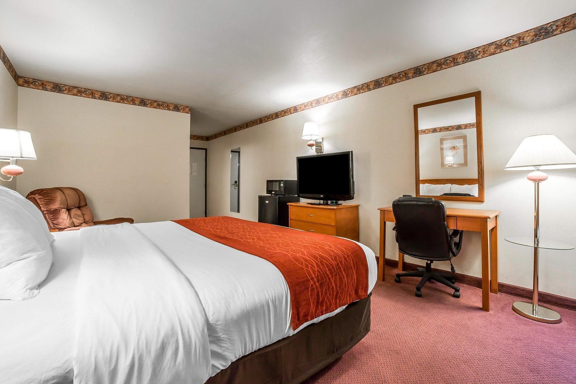 Comfort & Near Naval Air Station Fallon