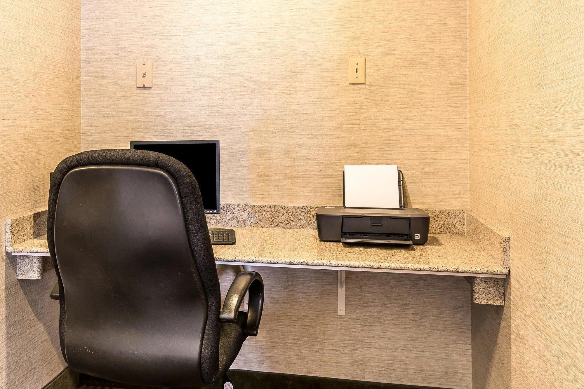 Comfort & Near Naval Air Station Hotel