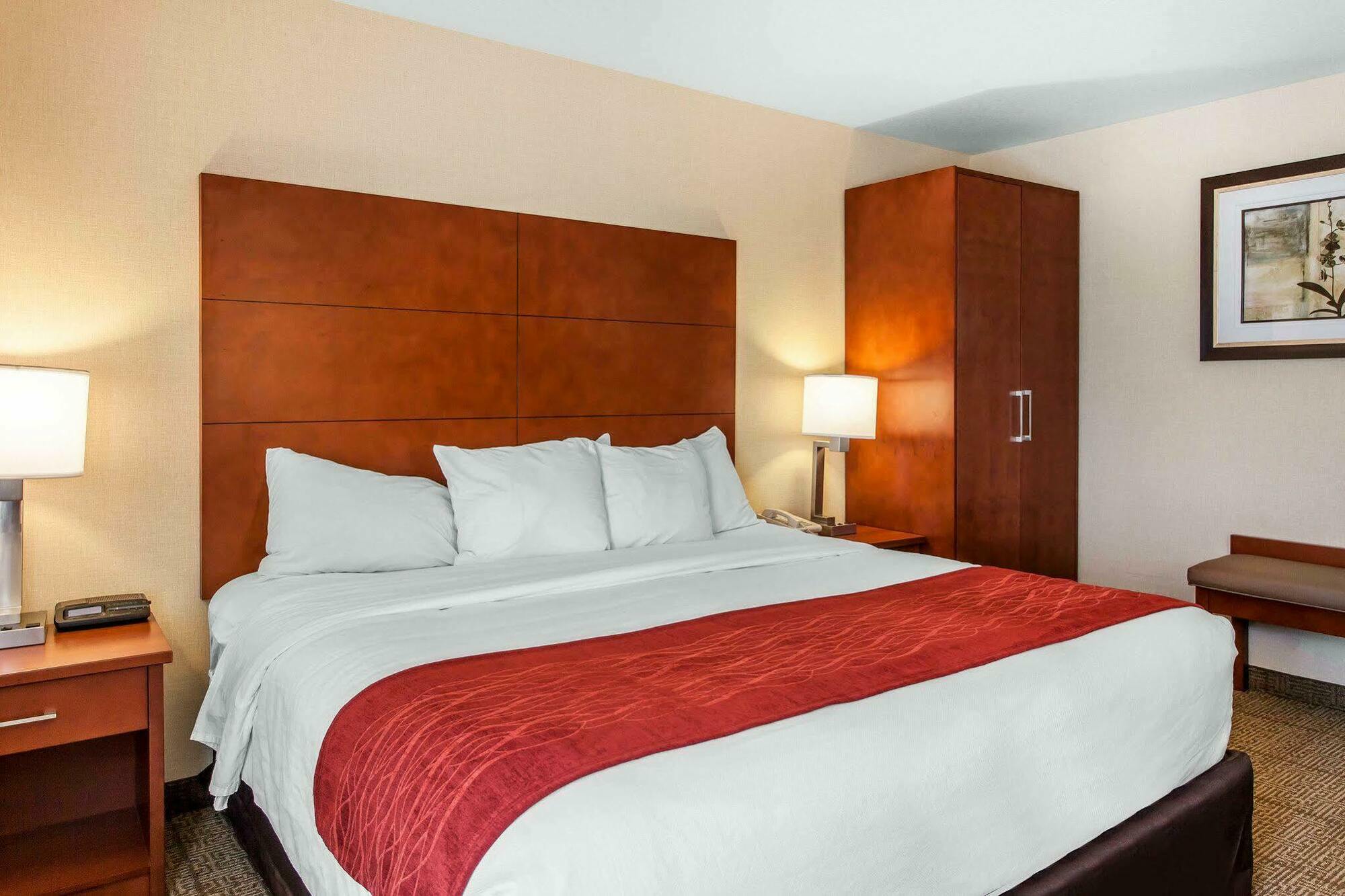 Comfort & Near Naval Air Station 3* Fallon